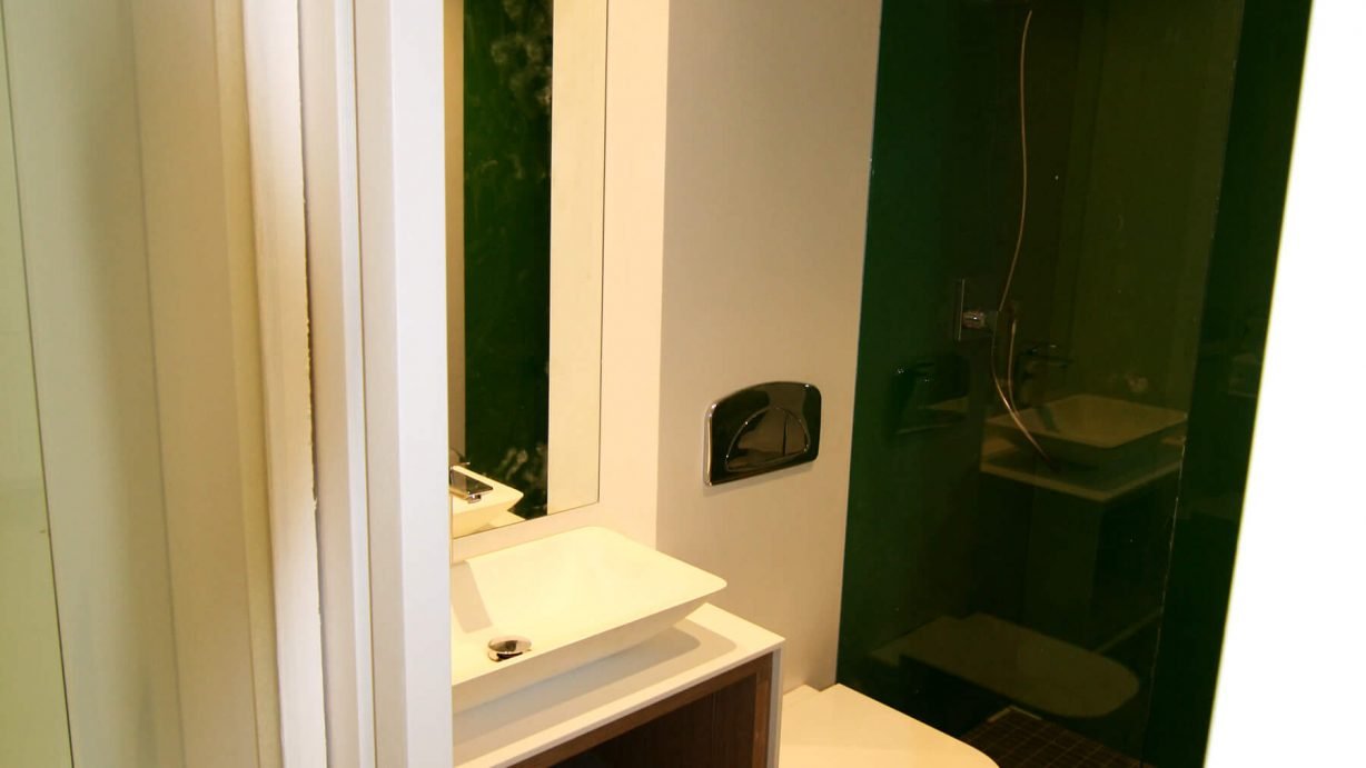 Dermacare Clinique 00010