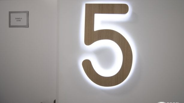 clinica embryos mobilier corian (4)