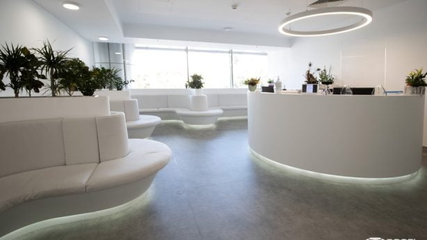 clinica embryos mobilier corian (8)