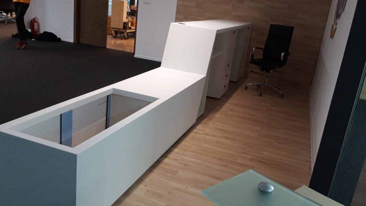 desk receptie corian eifad (2)