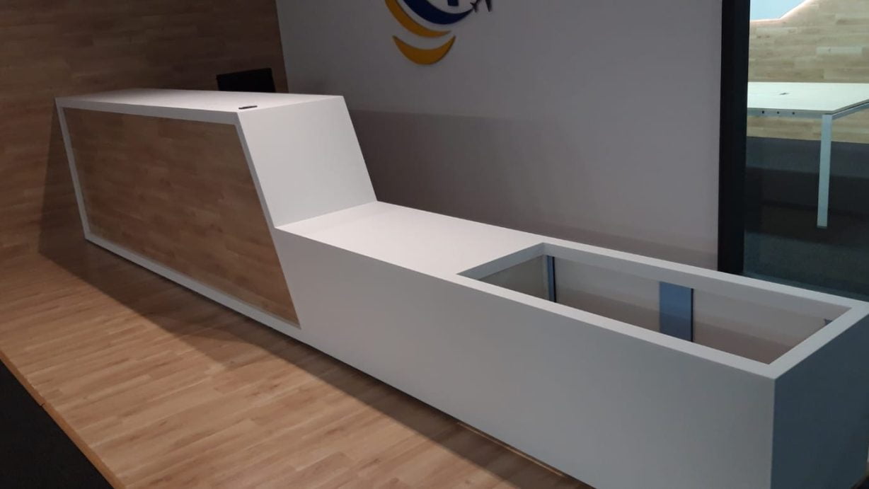 desk receptie corian eifad (3)