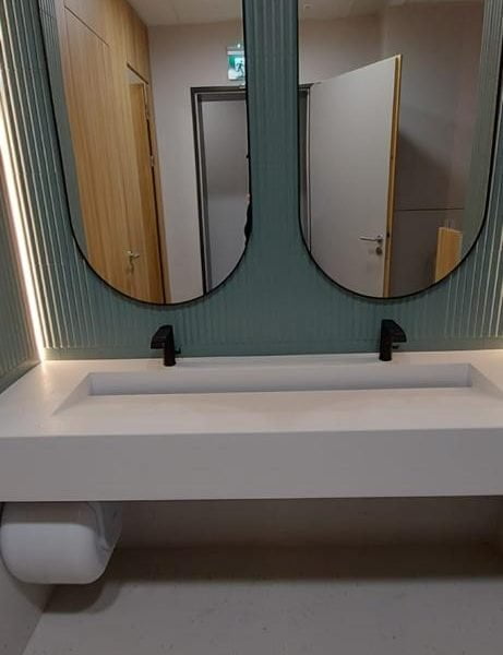 a84c8272-a790-40b9-8218-e8336160aef4