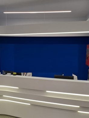 desk receptie lampa receptie led corian glacier white2